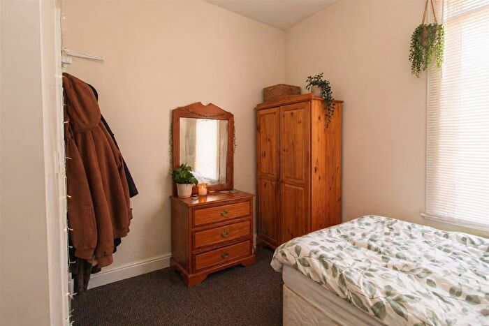 1 Bedroom Private Hall To Rent In Ruthin Gardens, Cathays, Cardiff, CF24