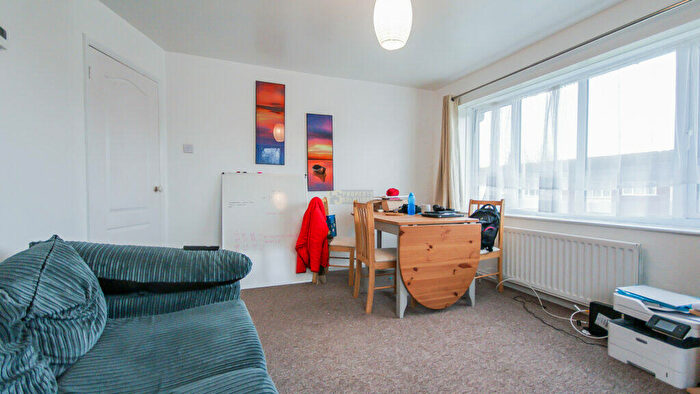 2 Bedroom Terraced House To Rent In Arosa Drive, Selly Oak, Birmingham, B17