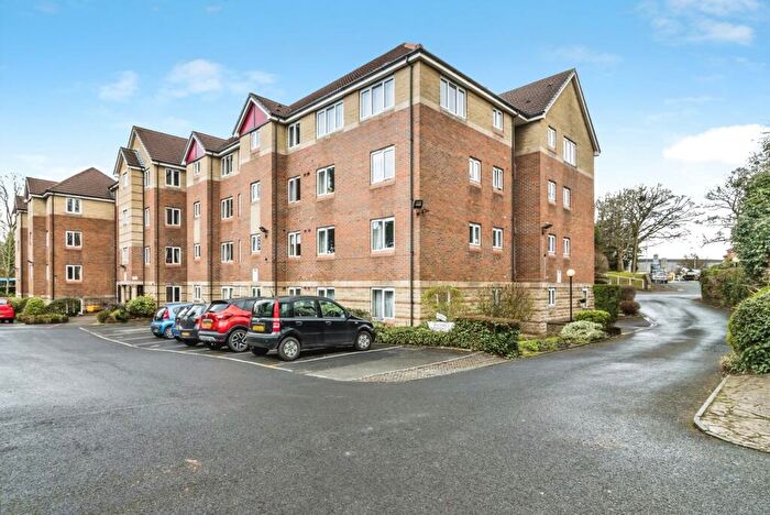 2 Bedroom Apartment For Sale In Brook Court, Salford, M7