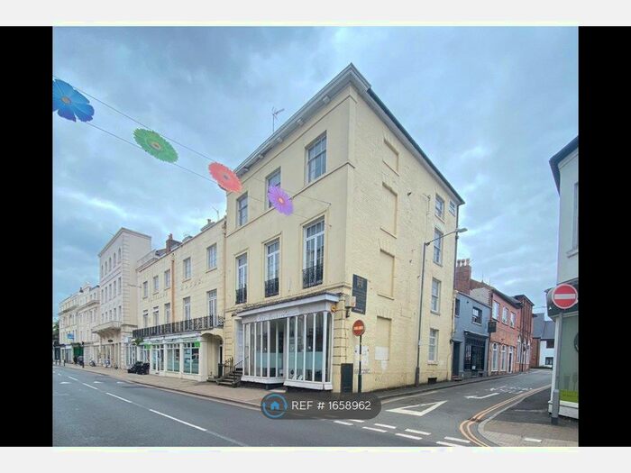 5 Bedroom Flat To Rent In Flats &amp;, Leamington Spa, CV31