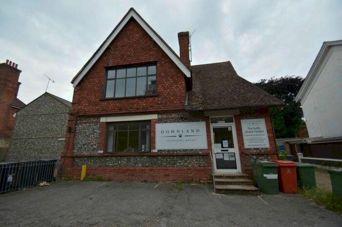 2 Bedroom Flat To Rent In The Goffs, Eastbourne, BN21