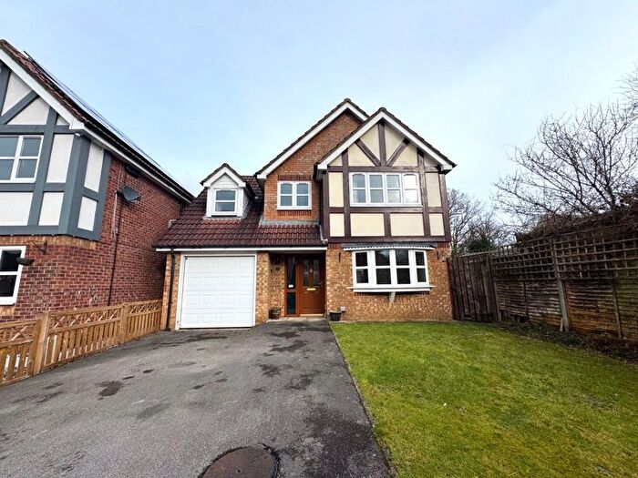 4 Bedroom Detached House To Rent In Lindford Chase, Bordon, GU35