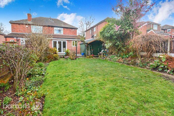 3 Bedroom Semi-Detached House For Sale In Rencliffe Avenue, Moorgate, S60