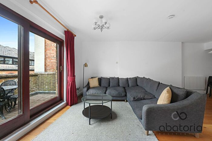 3 Bedroom Flat To Rent In Moran House, Wapping Lane, London, E1W