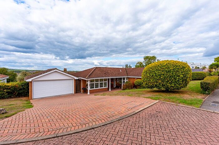 4 Bedroom Detached Bungalow For Sale In Abbotts Close, Rochester, ME1