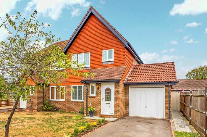 3 Bedroom Semi-Detached House To Rent In Searing Way, Tadley, Hampshire RG26