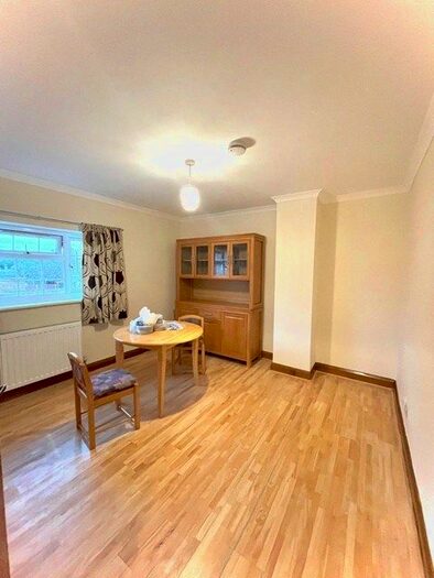2 Bedroom Flat To Rent In Elsinge Road, Enfield, EN1