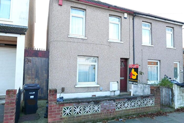 3 Bedroom Terraced House To Rent In Netley Road, Ilford, IG2