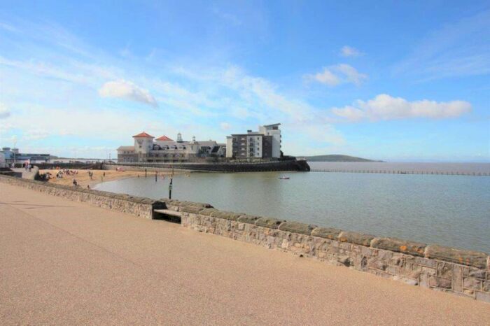 2 Bedroom Flat To Rent In Knightstone Causeway, Weston-Super-Mare, BS23