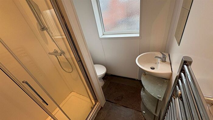 6 Bedroom End Of Terrace House To Rent In Northfield Road, Coventry, CV1
