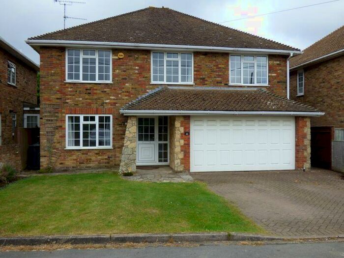 4 Bedroom Detached House To Rent In Main Road, Walters Ash, HP14