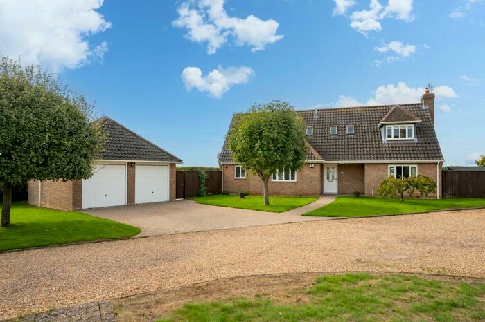 4 Bedroom Detached House For Sale In Cornwell Close, Isleham, CB7