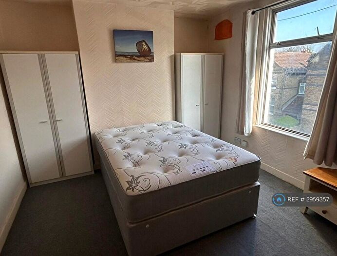 3 Bedroom Terraced House To Rent In Rochester St, Chatham, ME4