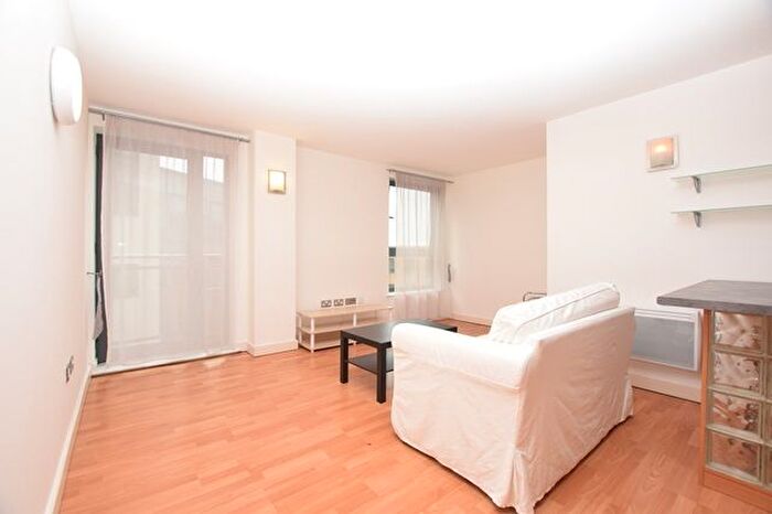 1 Bedroom Flat To Rent In West One Panorama, Sheffield, S1