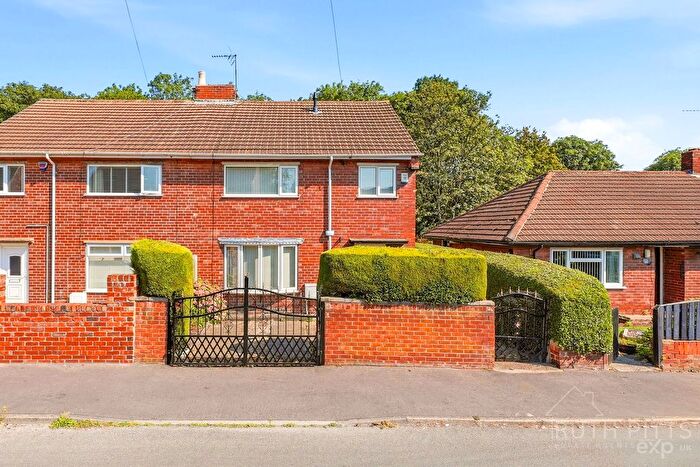 3 Bedroom Semi-Detached House For Sale In Convent Avenue, South Kirkby, WF9