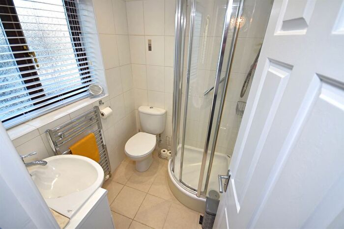 3 Bedroom Detached House For Sale In Mereside Close, Macclesfield, SK10