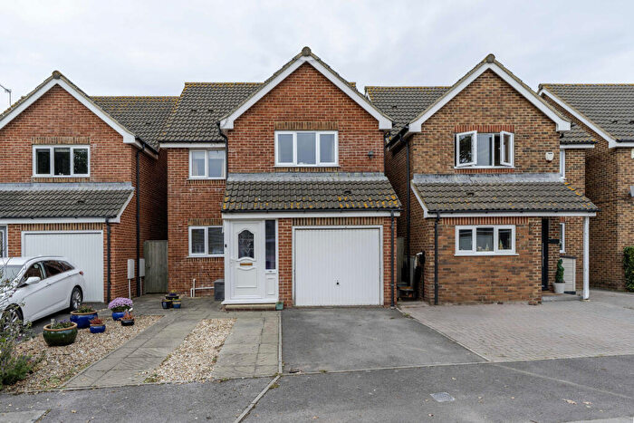 4 Bedroom Detached House For Sale In Gorse Cover Road, Severn Beach, Bristol, BS35