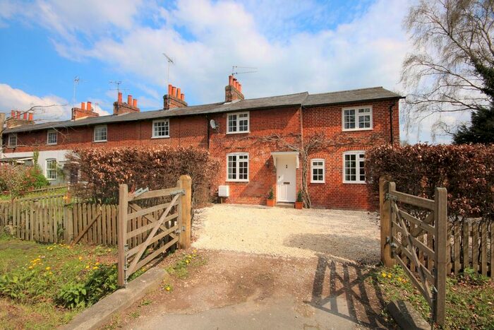 3 Bedroom Detached House To Rent In Fairmile, Henley-On-Thames, Oxfordshire, RG9