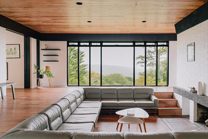 3 Bedroom Detached House For Sale In Taperfield, Friston, East Sussex, BN20