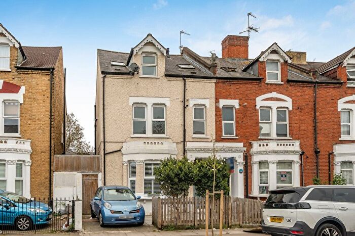 2 Bedroom Flat For Sale In Ringstead Road, Catford, London, SE6