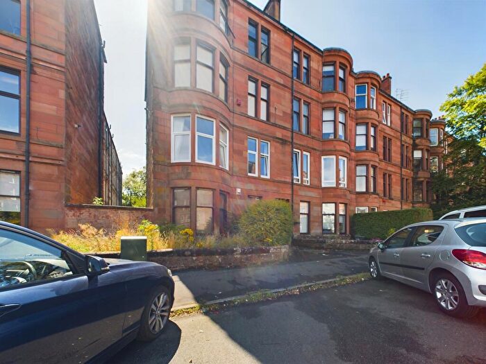 2 Bedroom Flat To Rent In Woodford Street, G41