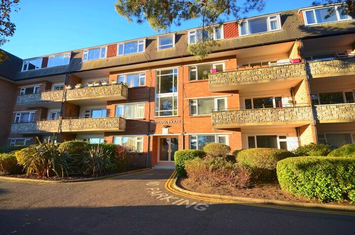 2 Bedroom Flat To Rent In Redhill Drive, Bournemouth, BH10