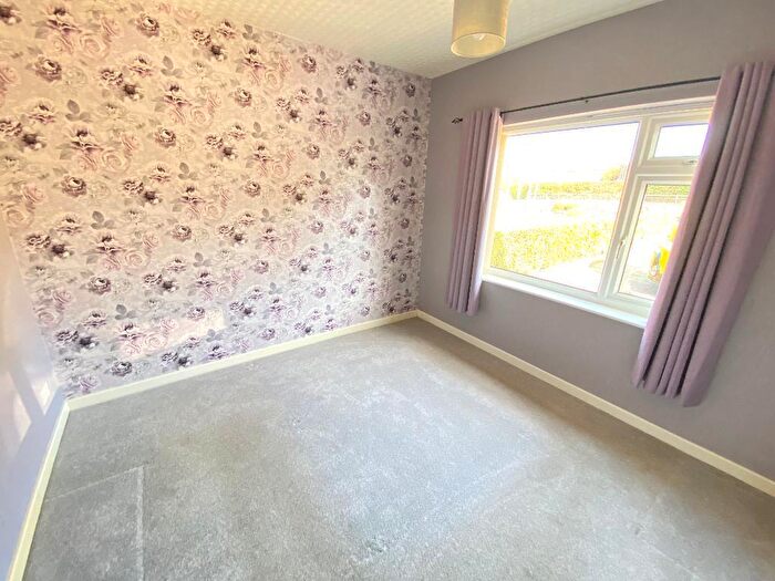 2 Bedroom Semi-Detached Bungalow For Sale In Cellarhead Road, Werrington, Stoke On Trent, ST9