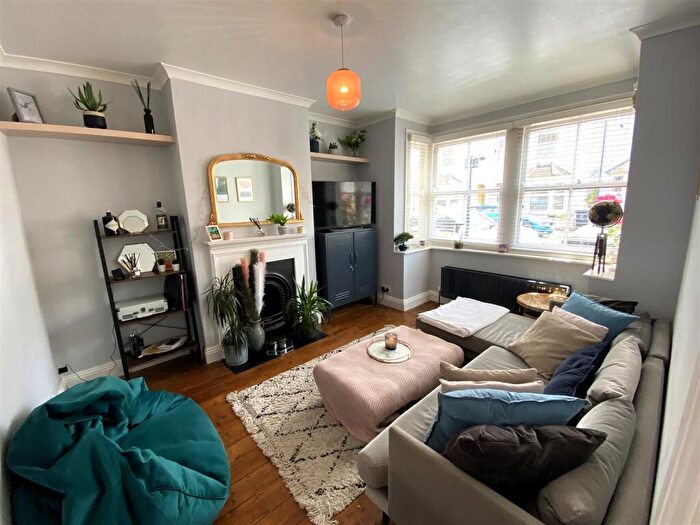 2 Bedroom Maisonette To Rent In St. Leonards Avenue, Hove, BN3