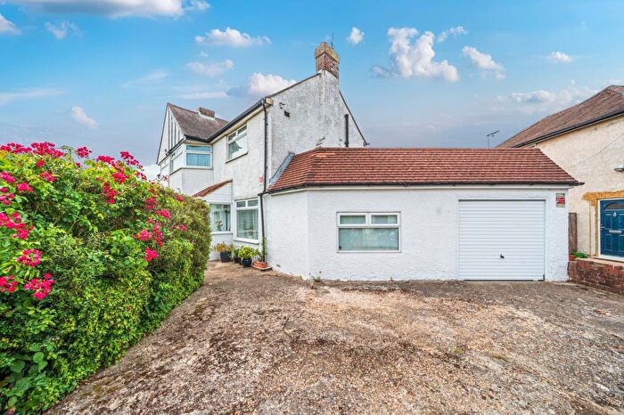 4 Bedroom Detached House For Sale In Slough, Berkshire, SL1