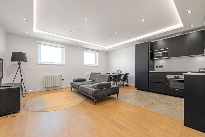 1 Bedroom Flat For Sale In Holloway Road, Islington, London, N7