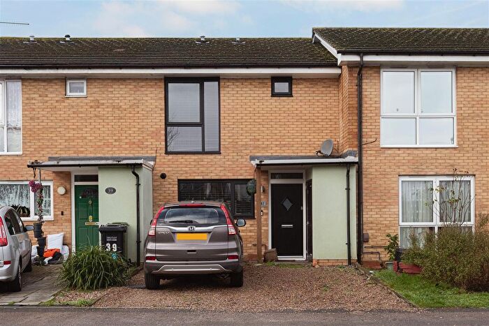 3 Bedroom Terraced House To Rent In Heston Road, Redhill - Fully Furnished, RH1