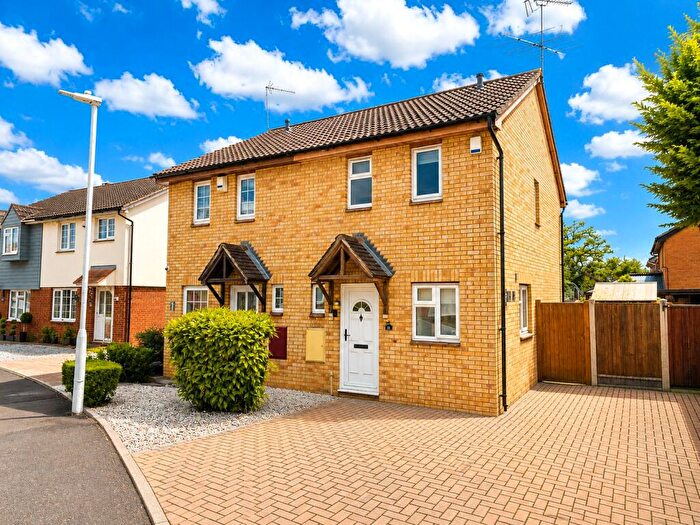 2 Bedroom Semi-Detached House To Rent In Pebmarsh Drive, Wickford, Essex, SS12
