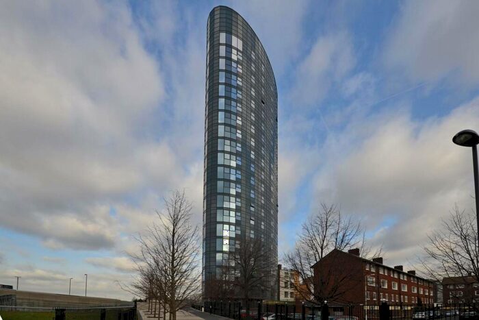 2 Bedroom Flat To Rent In Stratford Eye, Stratford, London, E15