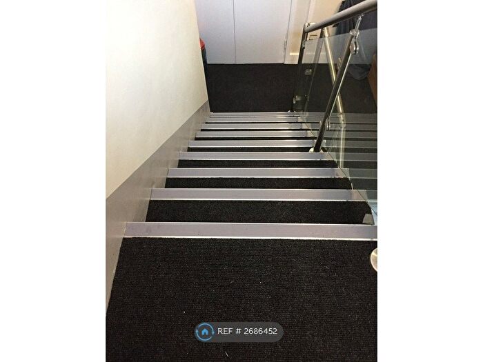 1 Bedroom Flat To Rent In High Street, High Wycombe, HP11