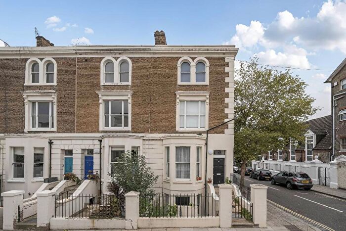 2 Bedroom Maisonette For Sale In Grafton Terrace, Kentish Town, London, NW5