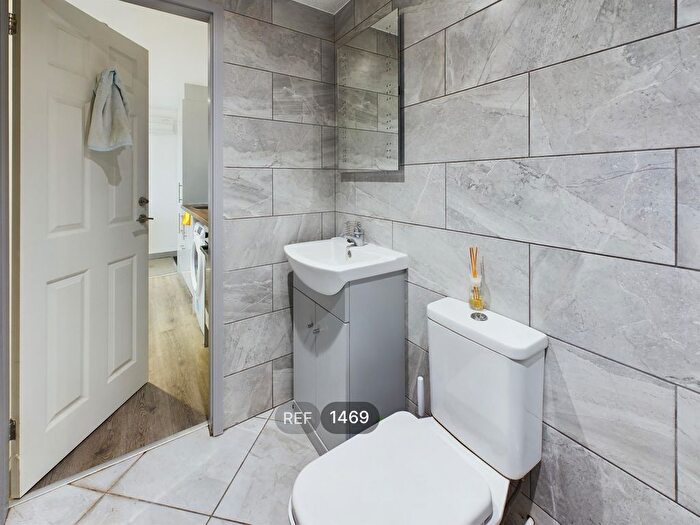 1 Bedroom Flat To Rent In Tivoli House, South Street, HU1