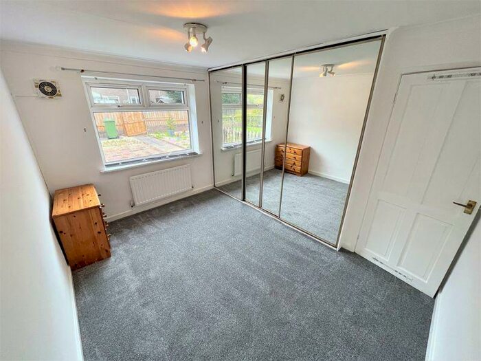 2 Bedroom Flat To Rent In Holystone Close, Blyth, NE24