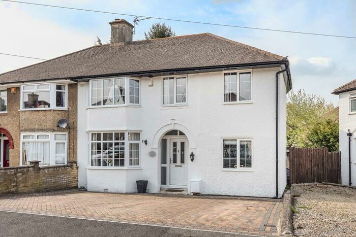 4 Bedroom Semi-Detached House To Rent In Colterne Close, Headington, OX3