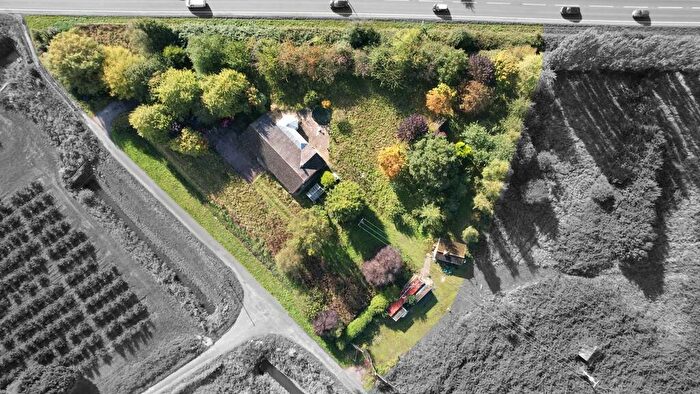 3 Bedroom Detached Bungalow For Sale In New Bridge Lane, Wisbech, Cambridgeshire, PE14