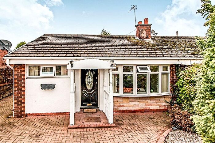 3 Bedroom Bungalow For Sale In Fieldhead Avenue, Astley, Tyldesley, Manchester, M29