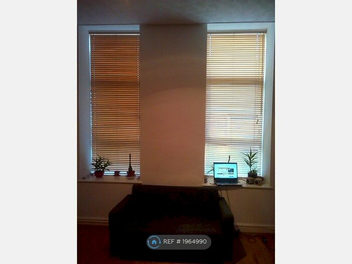 1 Bedroom Flat To Rent In Victoria Court, Morley, Leeds, LS27