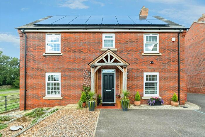 4 Bedroom Detached House For Sale In Poppyfields, Gamlingay, Sandy, Cambridgeshire, SG19