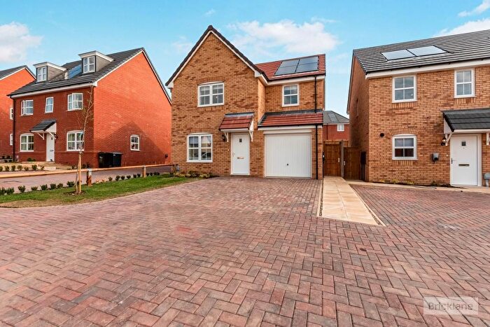 4 Bedroom Detached House To Rent In Lilac Way, Overstone Gate, Northampton, NN6