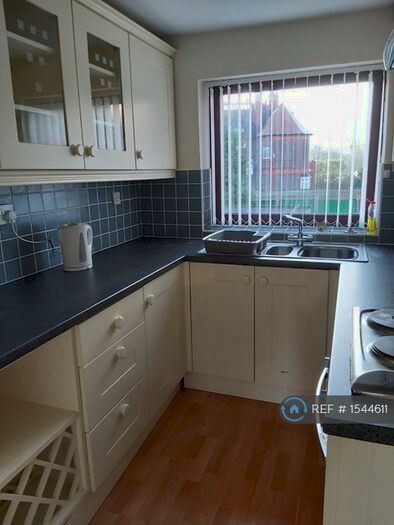 2 Bedroom Flat To Rent In Ashburton Court, Prenton, CH43