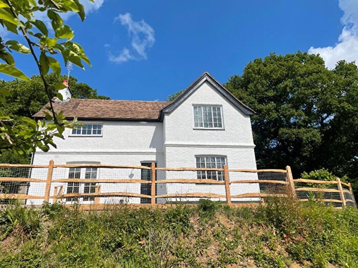 2 Bedroom Detached House To Rent In Collards Lane, Haslemere, Surrey, GU27