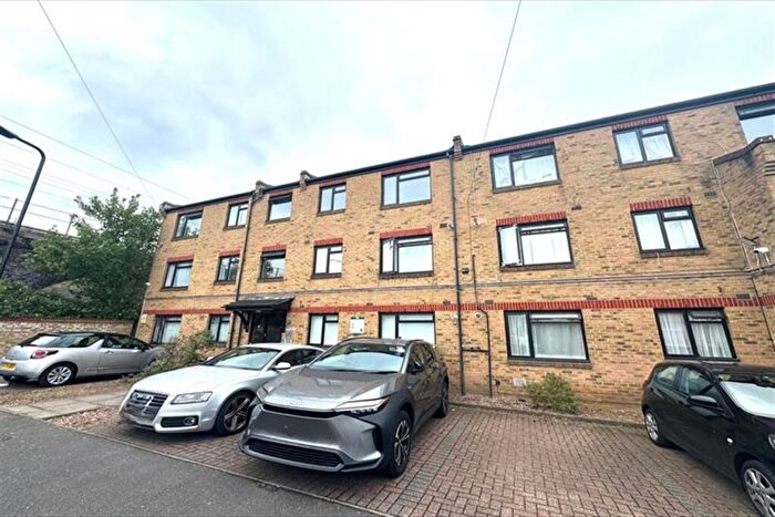 1 Bedroom Apartment For Sale In Norman House, Norman Road, Leytonstone, E11