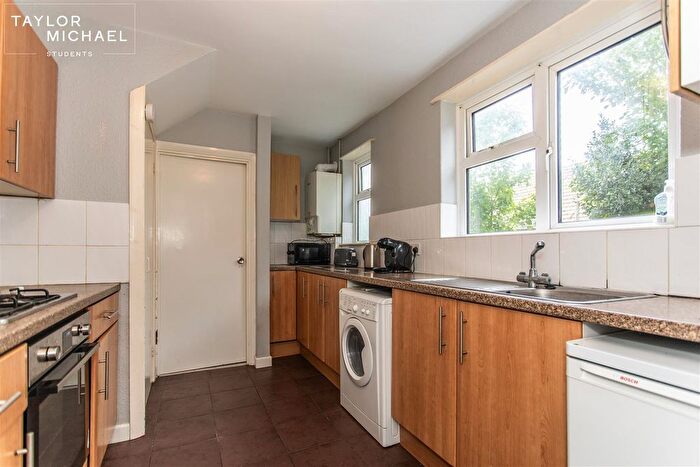 5 Bedroom Semi-Detached House To Rent In Elm Grove, Brighton, BN2