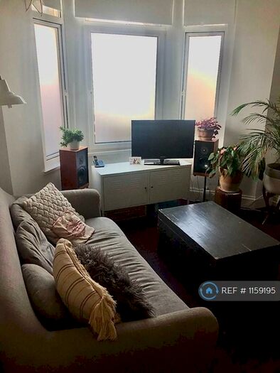 1 Bedroom Flat To Rent In Moorland Rd, Cardiff, CF24