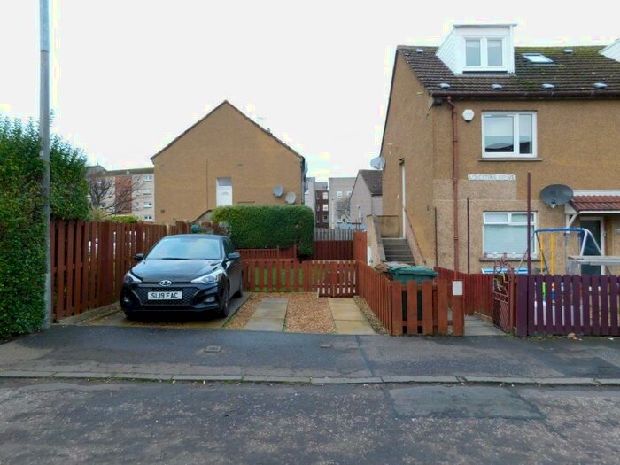 4 Bedroom Duplex To Rent In Longstone Grove, Edinburgh, EH14