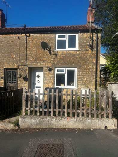 2 Bedroom Property To Rent In Rose Lane, Crewkerne, TA18